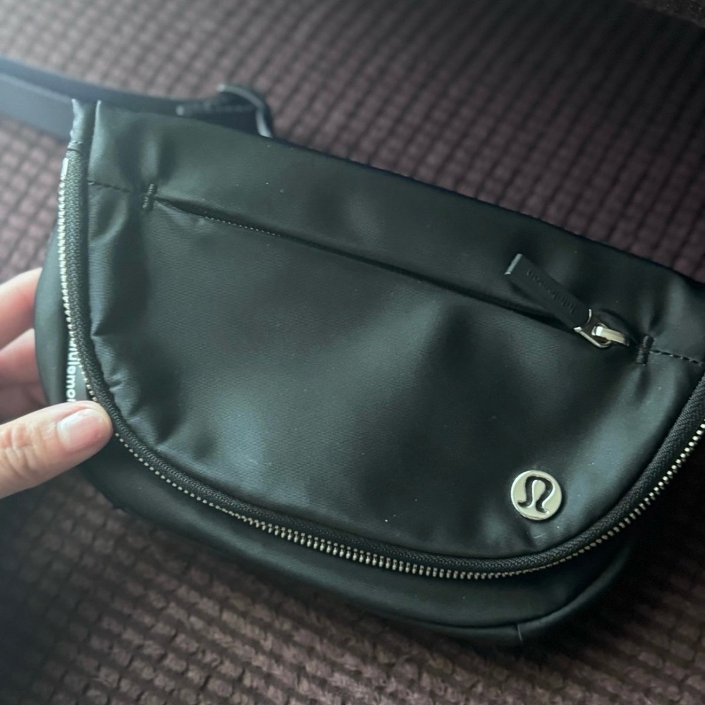 Lululemon All Night Festival Bag Micro 2L-Black